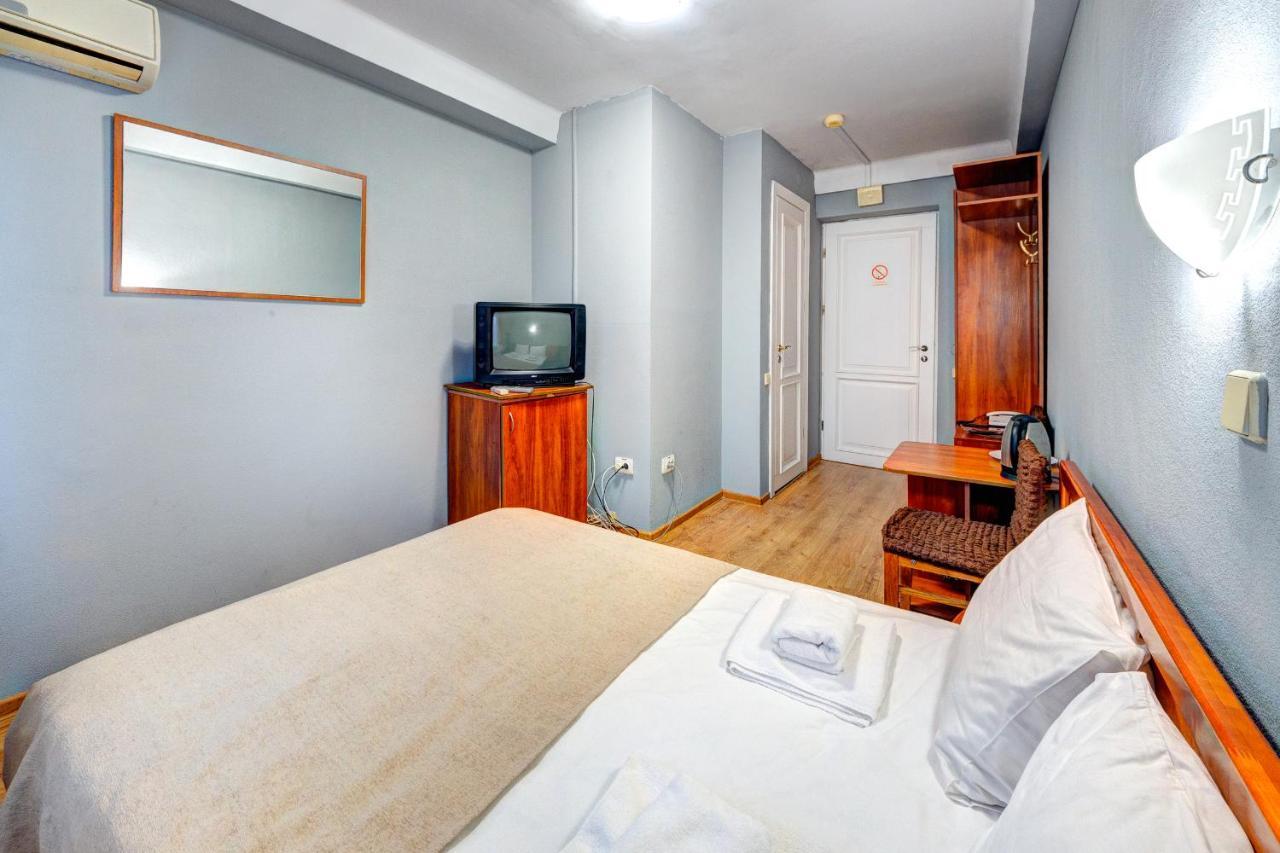 Holosiyvsky Otel Kiev